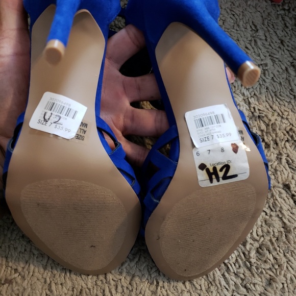 Blue heels - Picture 2 of 4